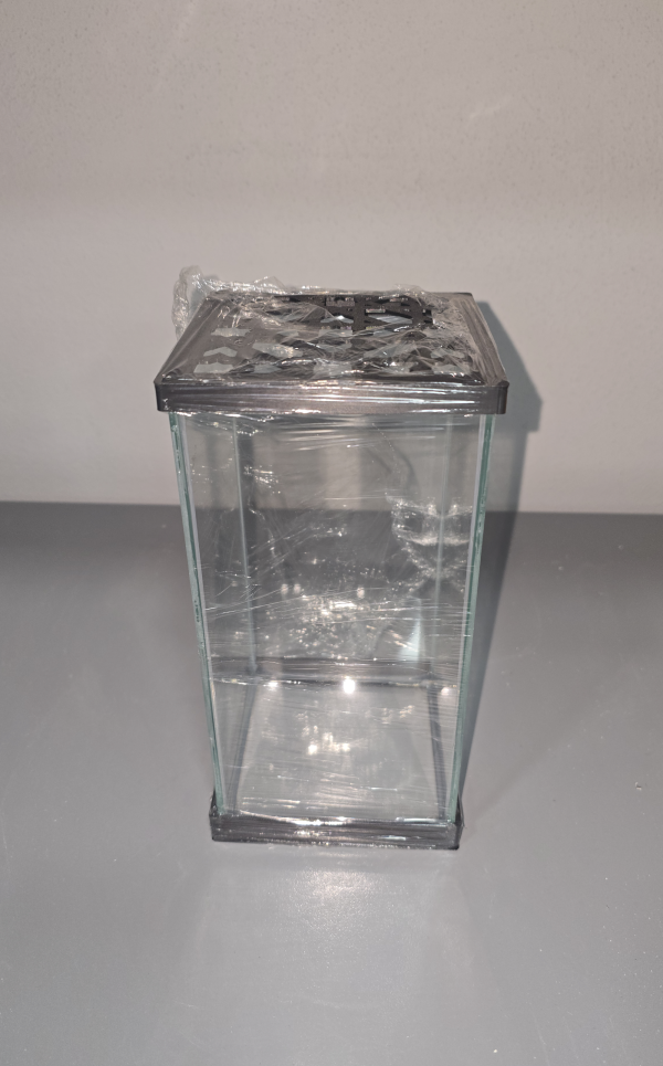 Dikey Beta Akvaryumu Karışık Renkli 10x10x20 cm